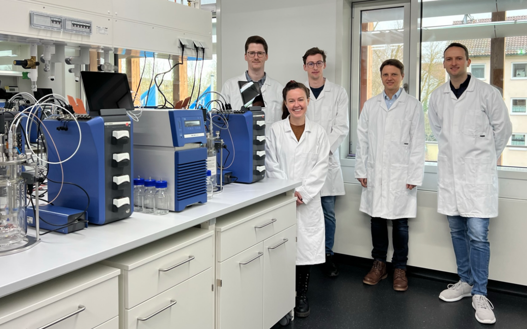 Labor der Bioverfahrenstechnik mit neuen Bioreaktoren ausgestattet